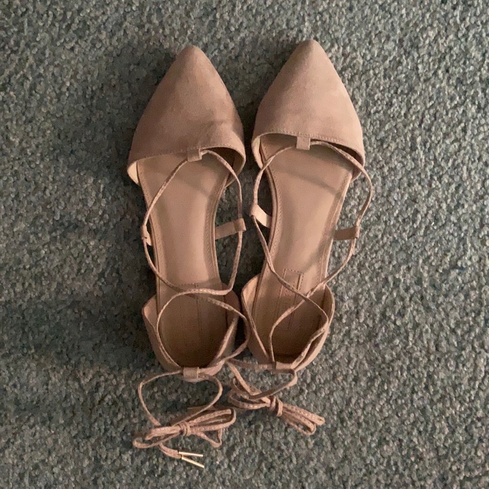 Suede Pointed Toe Tie-up Flats